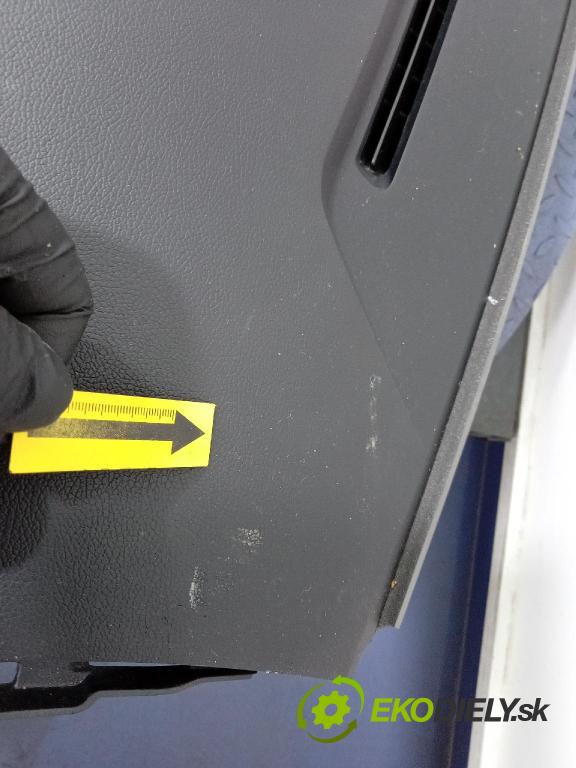 Hyundai I20 2011 kokpit,pristrojová doska 84711-1J400