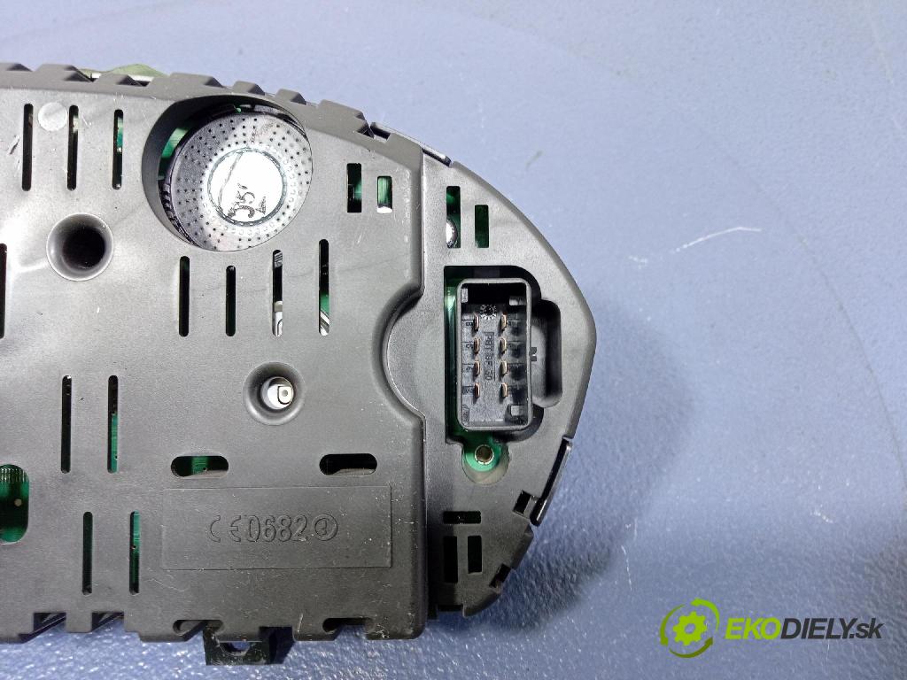Skoda Fabia 2004 prístrojovka/ budíky 6Y0920870S