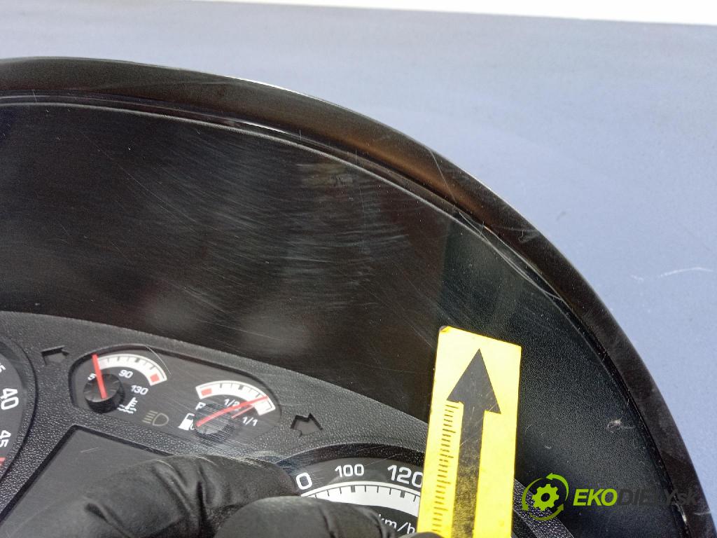 Skoda Fabia 2004 prístrojovka/ budíky 6Y0920870S