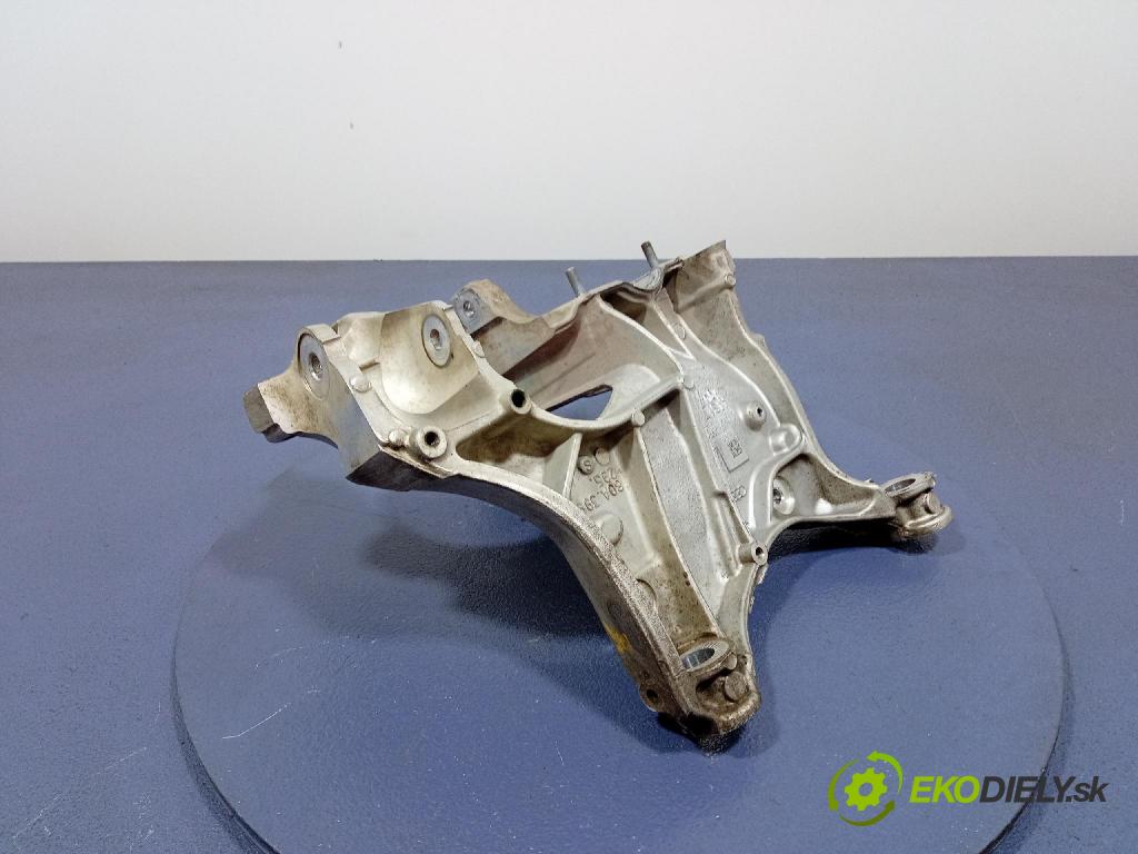 Audi A6 2020 Vankúš/: držiak Motor: 80A399295