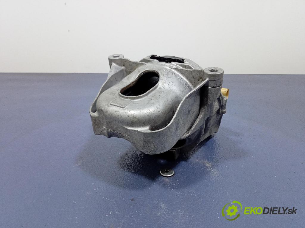 Audi A6 2020 Vankúš/: držiak Motor: 4M0199371B