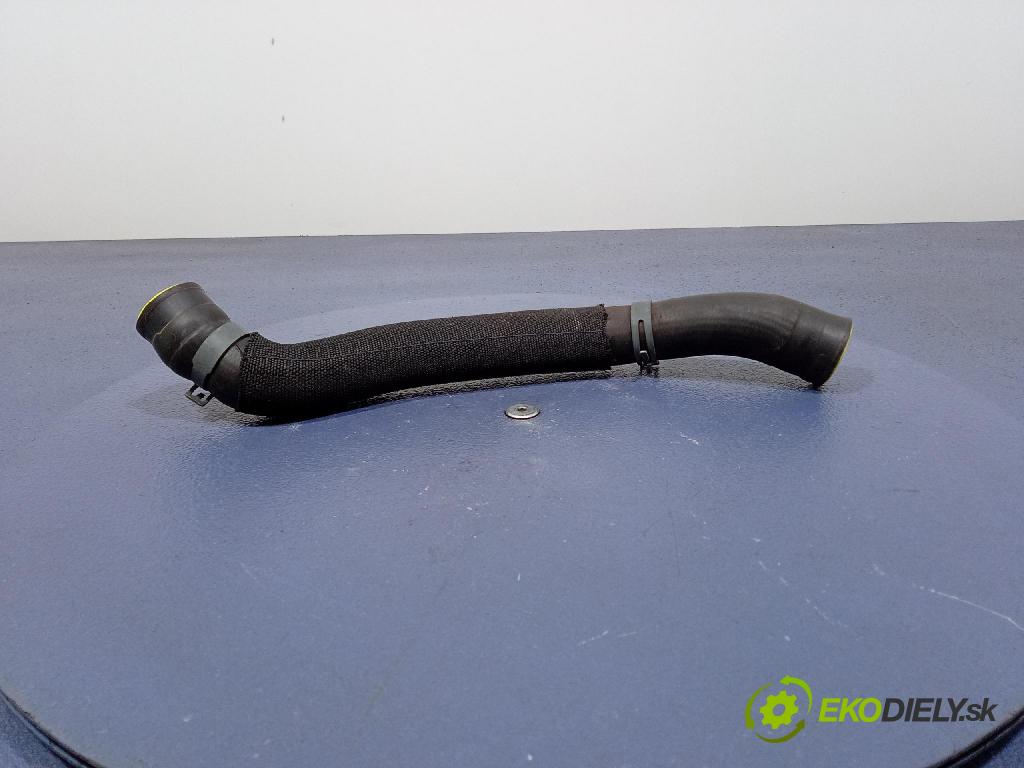 Audi A6 2020 rúrka Chladič: 4K0122101BL