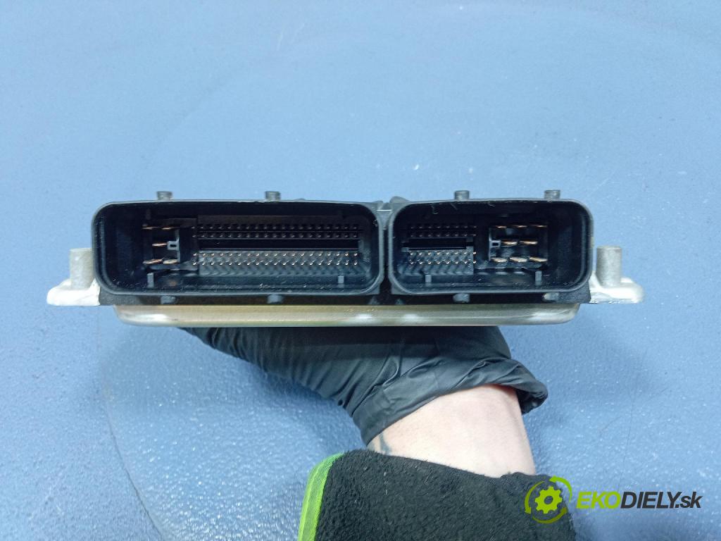 Skoda Fabia 2004 riadiaca jednotka Motor: 038906019LA