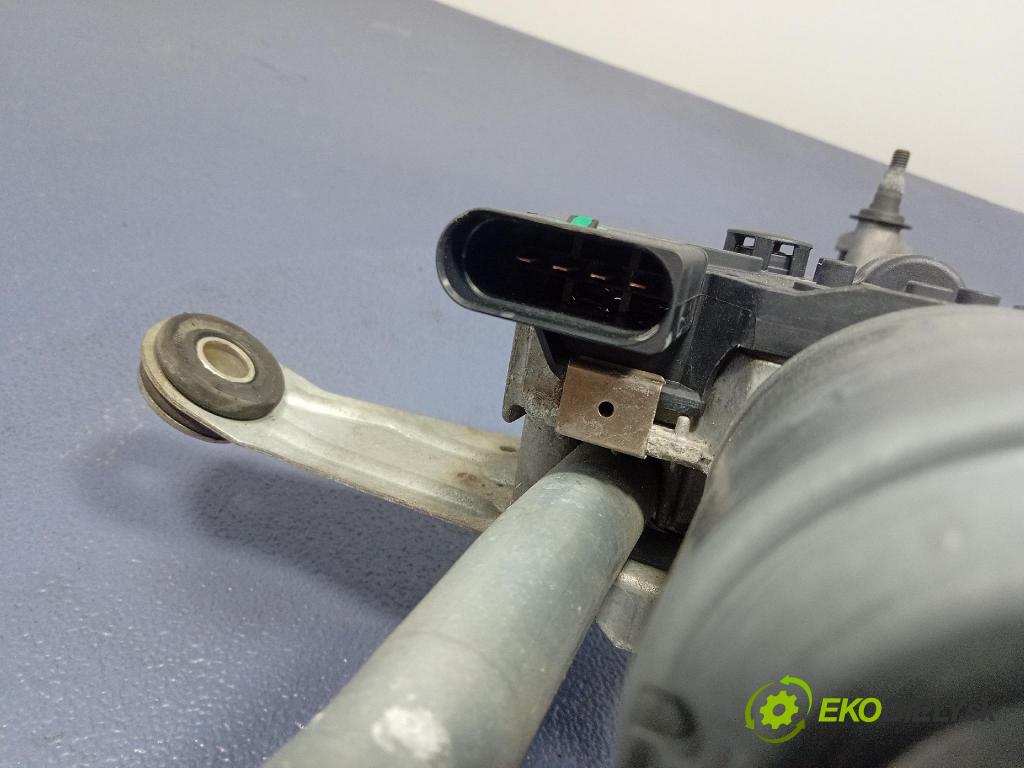 Skoda Superb 2014 mechanizmus motor: Stierače: Predné 3T1955023A