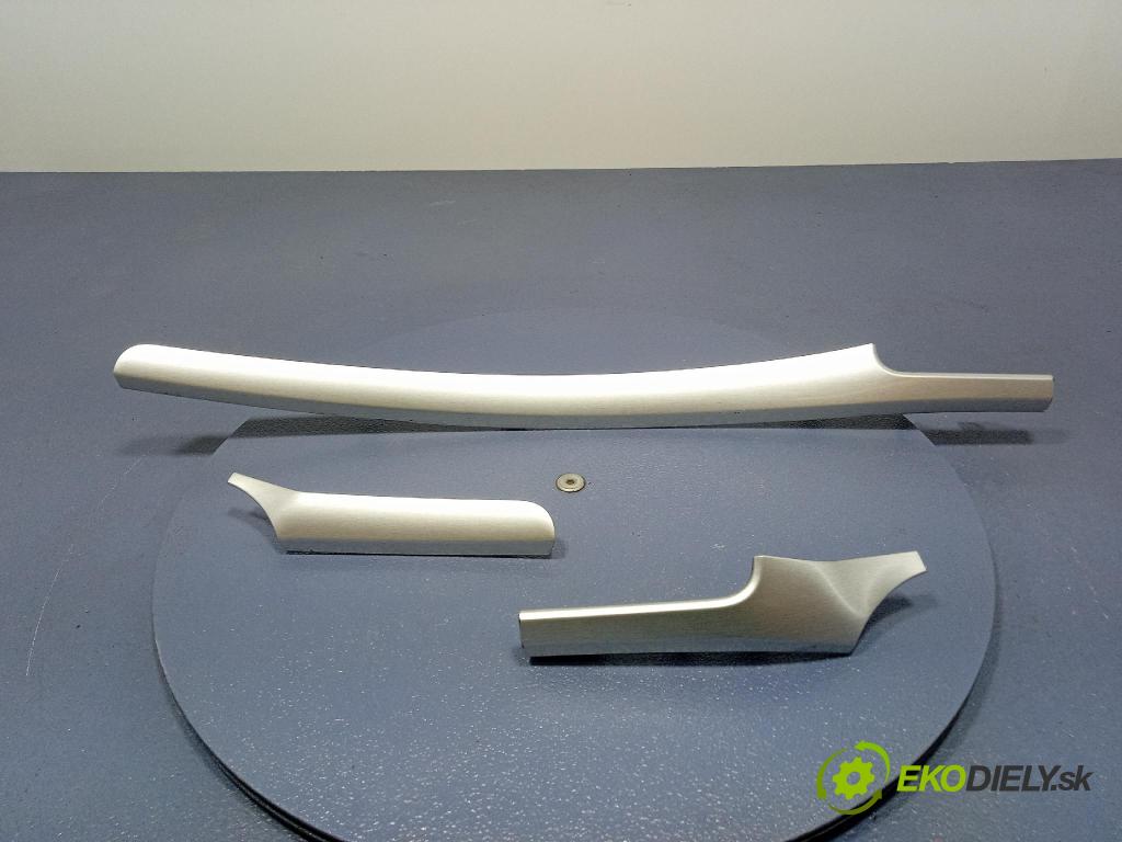 Skoda Superb 2014 lišta Dekoratívne: Vnútri: 3T1858418A