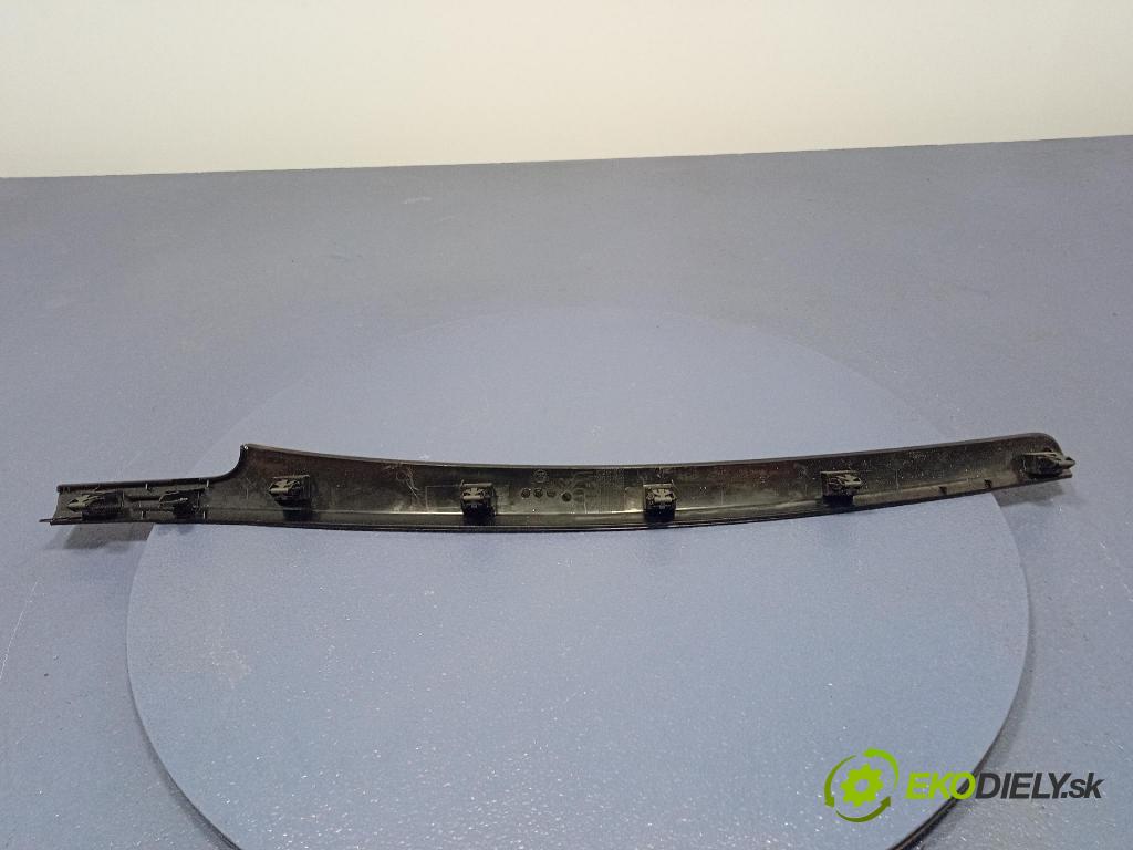 Skoda Superb 2014 lišta Dekoratívne: Vnútri: 3T1858418A