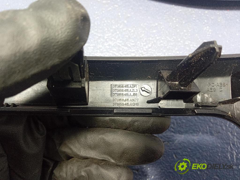 Skoda Superb 2014 lišta Dekoratívne: Vnútri: 3T1858418A