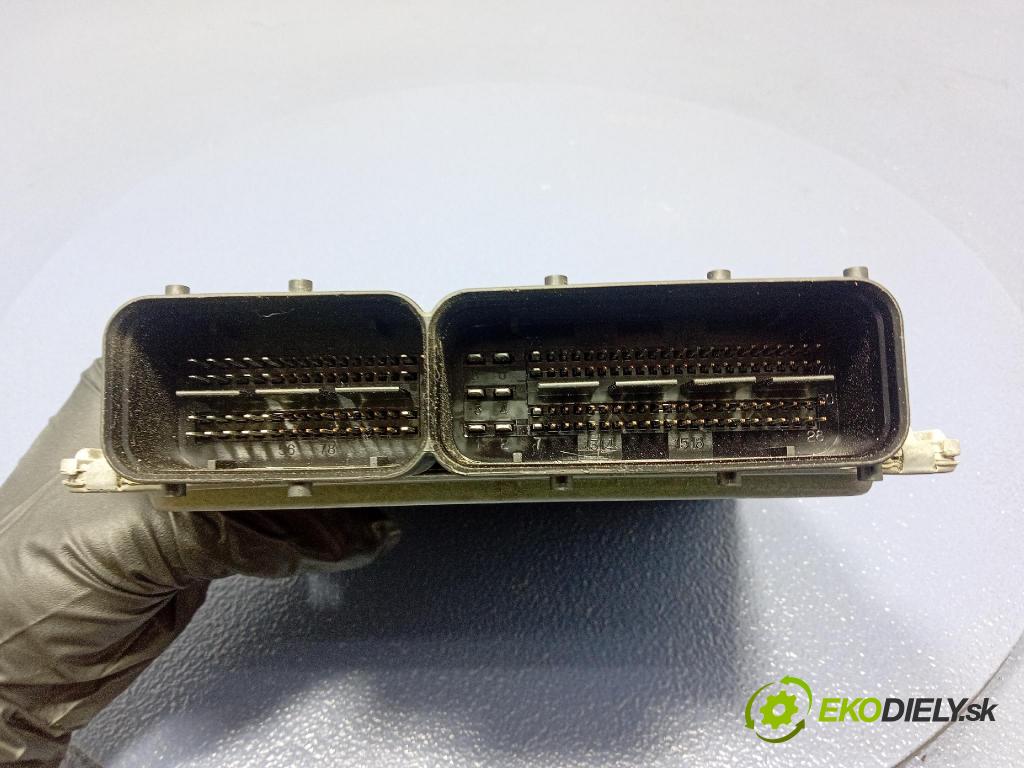 Skoda Superb 2014 riadiaca jednotka Motor: 03L906023PR