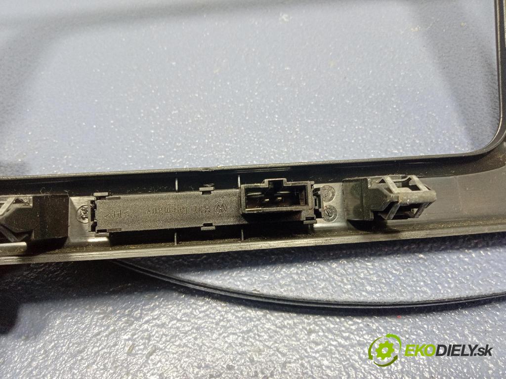 Skoda Superb 2014 lišta Dekoratívne: Vnútri: 3T0858069