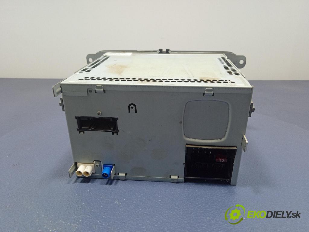 Skoda Superb 2014 Radio I Navigácia: 3T0035197C