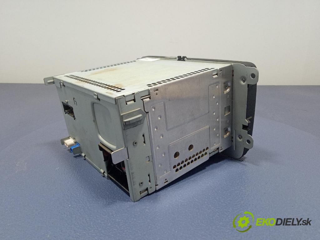 Skoda Superb 2014 Radio I Navigácia: 3T0035197C