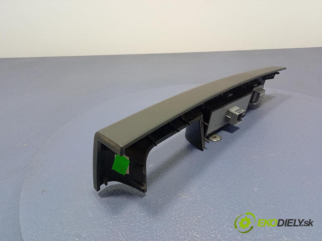 Skoda Superb 2014 prepínač Okná: 3T0867197