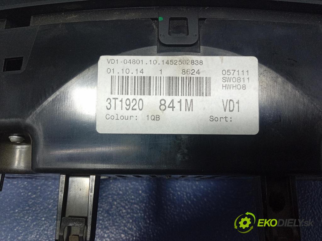 Skoda Superb 2014 prístrojovka/ budíky 3T11920841M