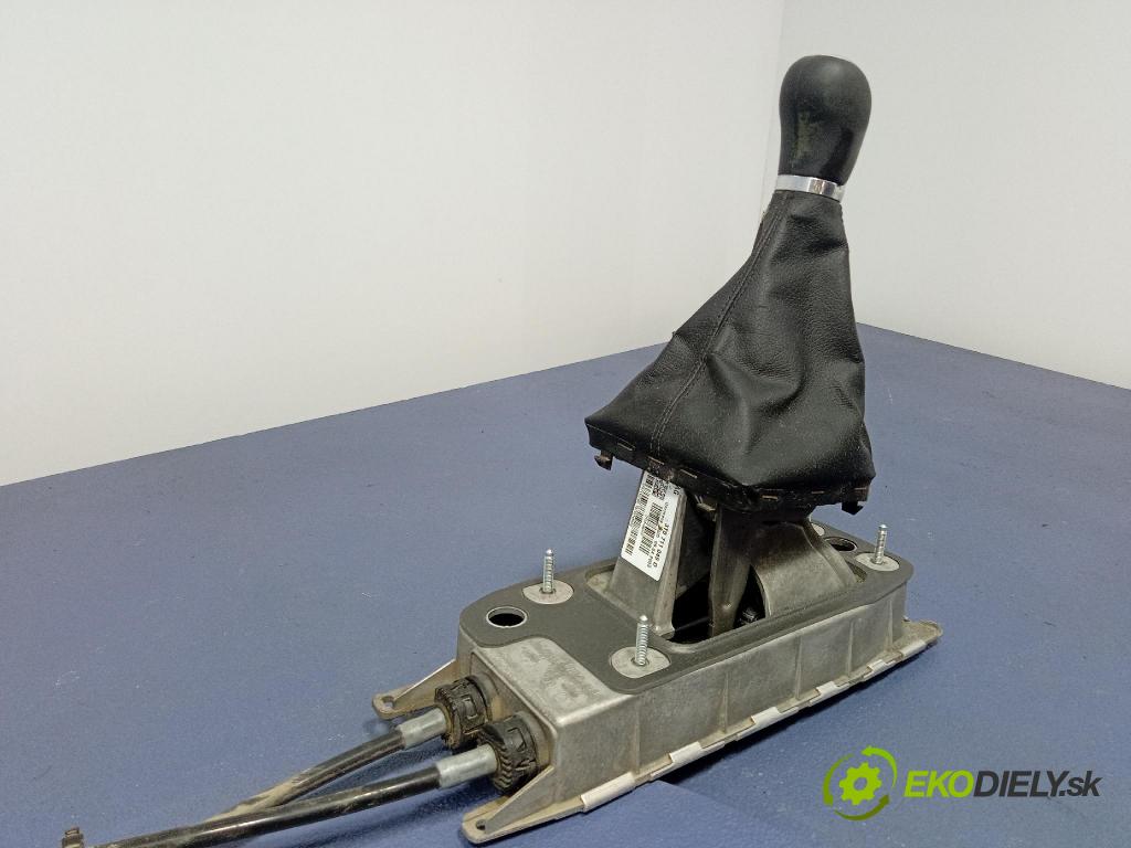 Skoda Superb 2014 Páka: Zmeny: 3T0711049D