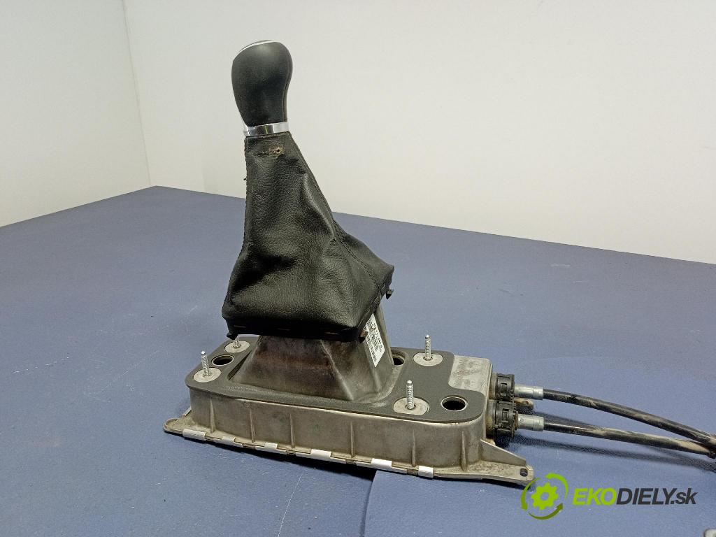 Skoda Superb 2014 Páka: Zmeny: 3T0711049D