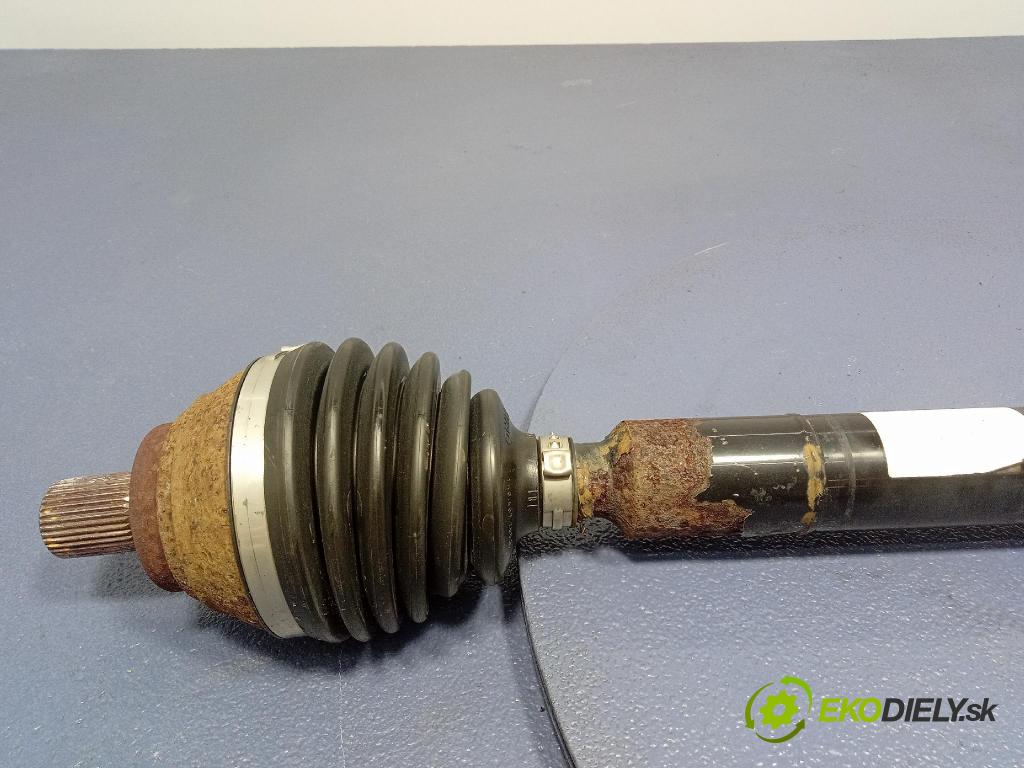 Skoda Superb 2014 poloos Prava: Predné