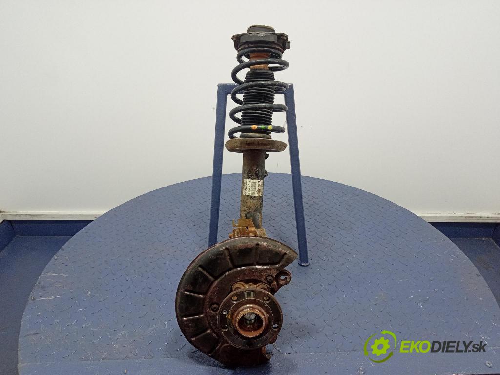 Skoda Superb 2014 McPerson: v pravo: 1T0413031DC