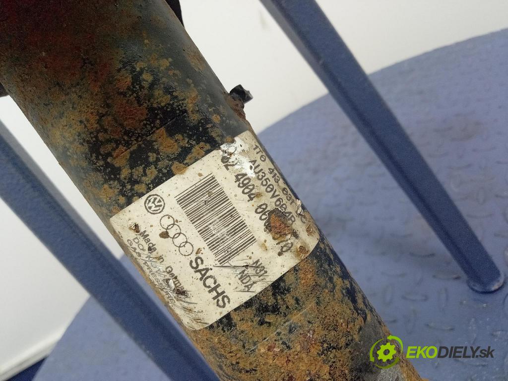 Skoda Superb 2014 McPerson: v pravo: 1T0413031DC