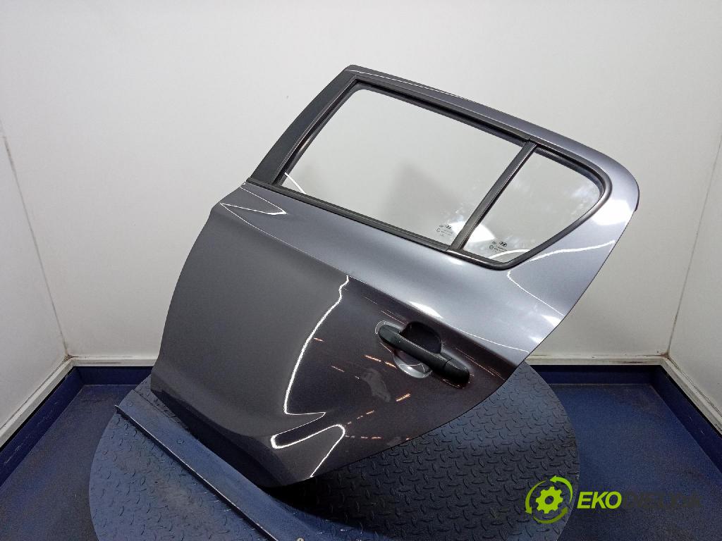 Hyundai I20 2011 dvere zad Vľavo: