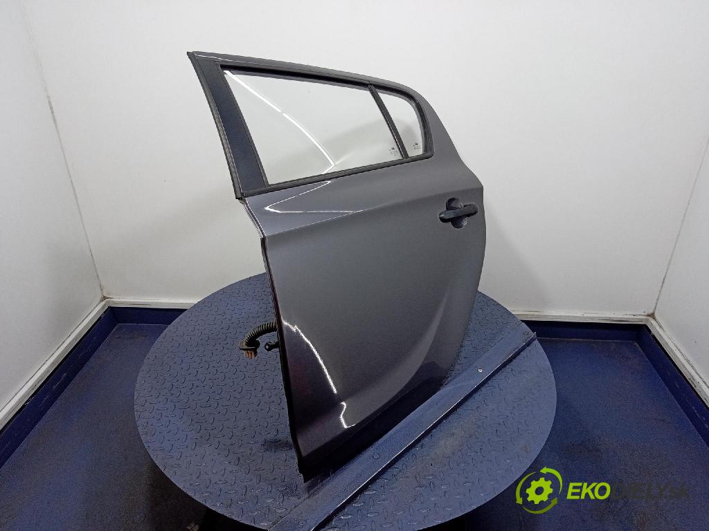 Hyundai I20 2011 dvere zad Vľavo: