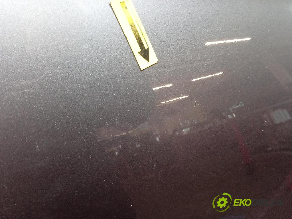 Hyundai I20 2011 dvere zad Vľavo: