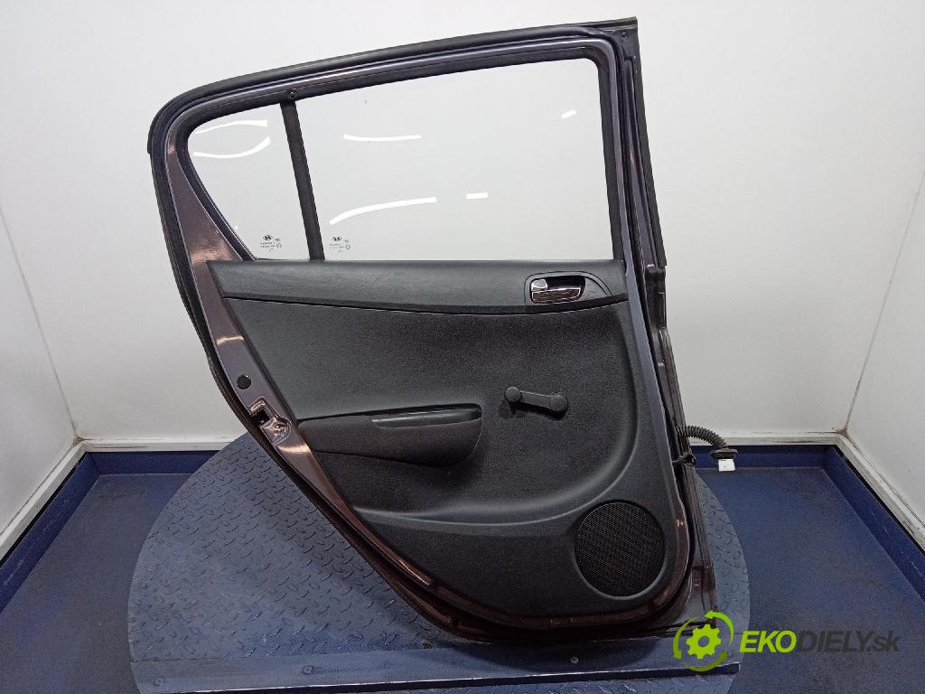 Hyundai I20 2011 dvere zad Vľavo: