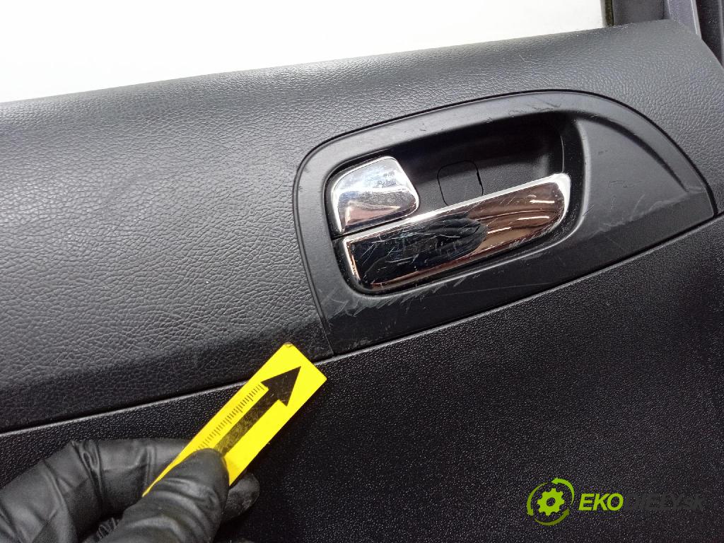 Hyundai I20 2011 dvere zad Vľavo: