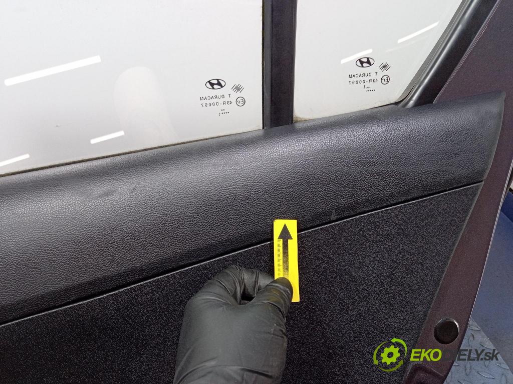 Hyundai I20 2011 dvere zad pravé 