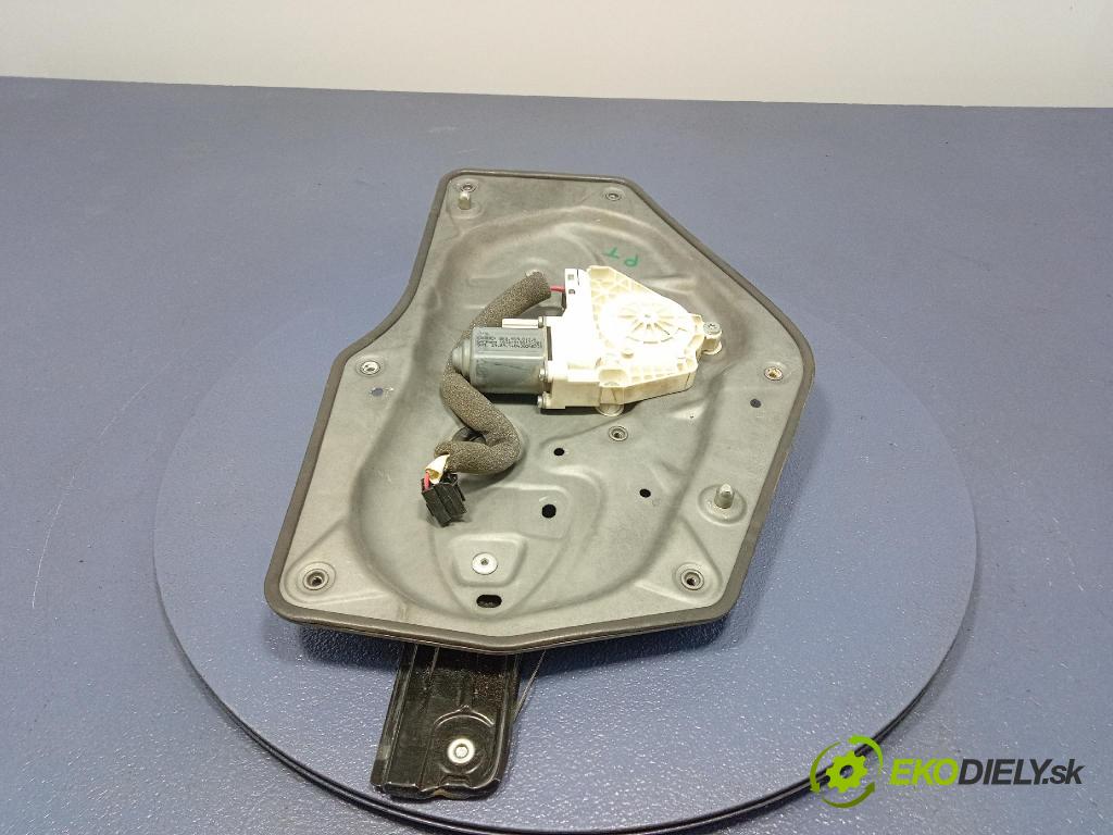 Skoda Superb 2014 mechanizmus okna Okná: zad v pravo: 8K0959812A