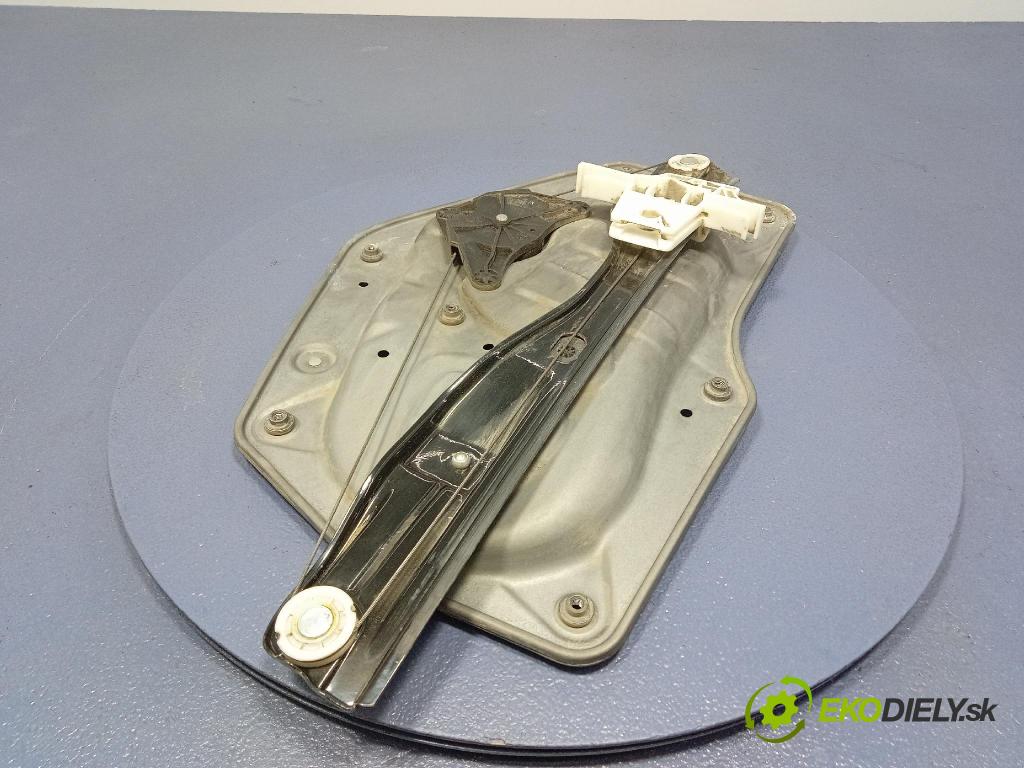 Skoda Superb 2014 mechanizmus okna Okná: zad v pravo: 8K0959812A