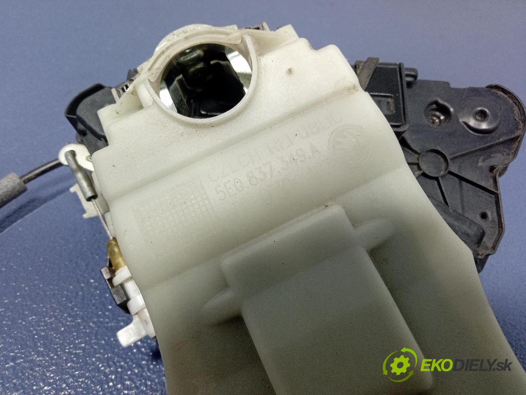 Skoda Superb 2014 zámok dvere Predné Vľavo: 1S1837015C