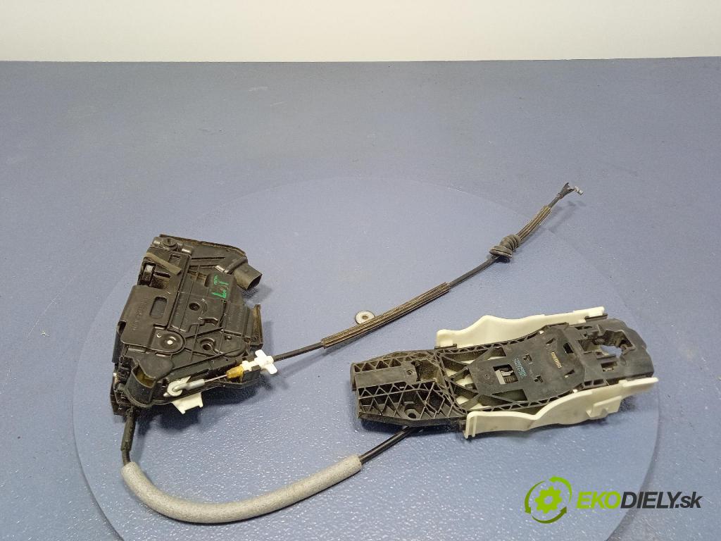 Skoda Superb 2014 zámok dvere zad Vľavo: 1S4839015B