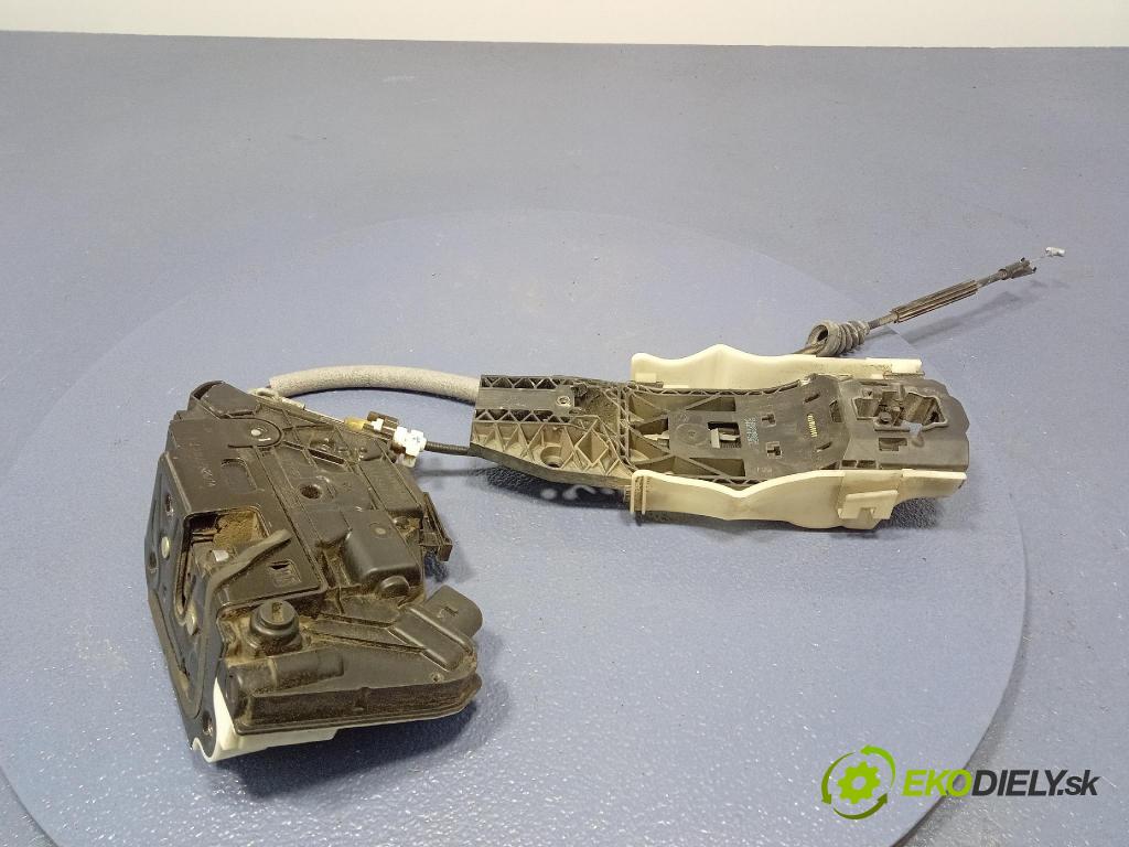 Skoda Superb 2014 zámok dvere zad v pravo: 1S4839016B