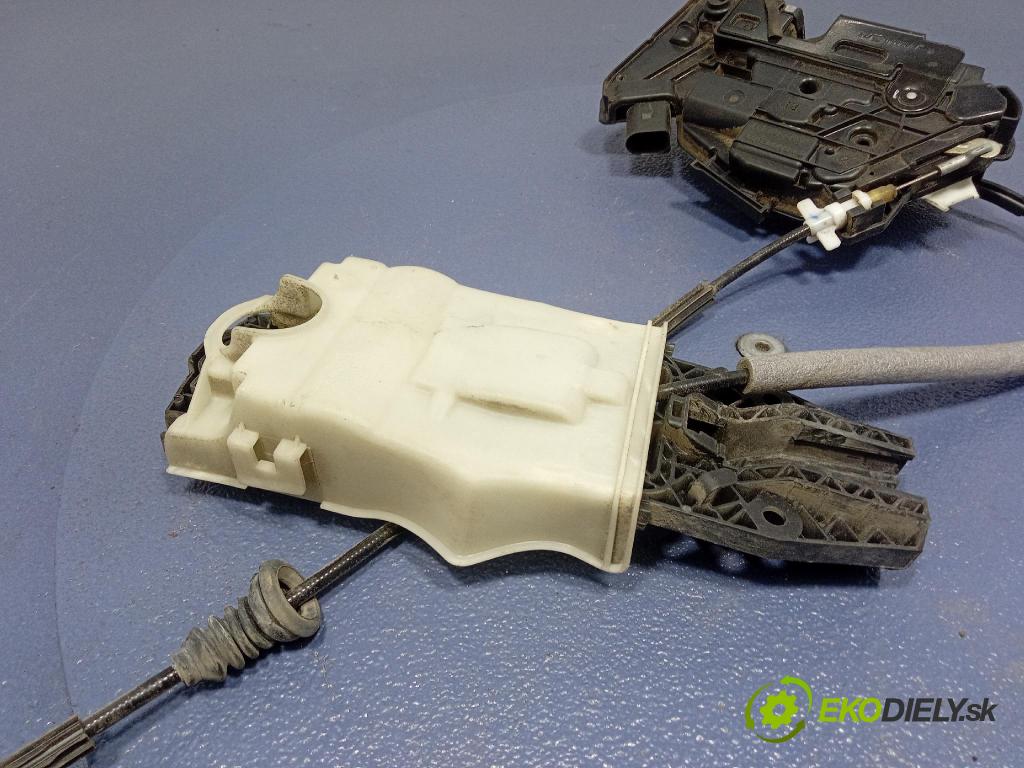 Skoda Superb 2014 zámok dvere zad v pravo: 1S4839016B