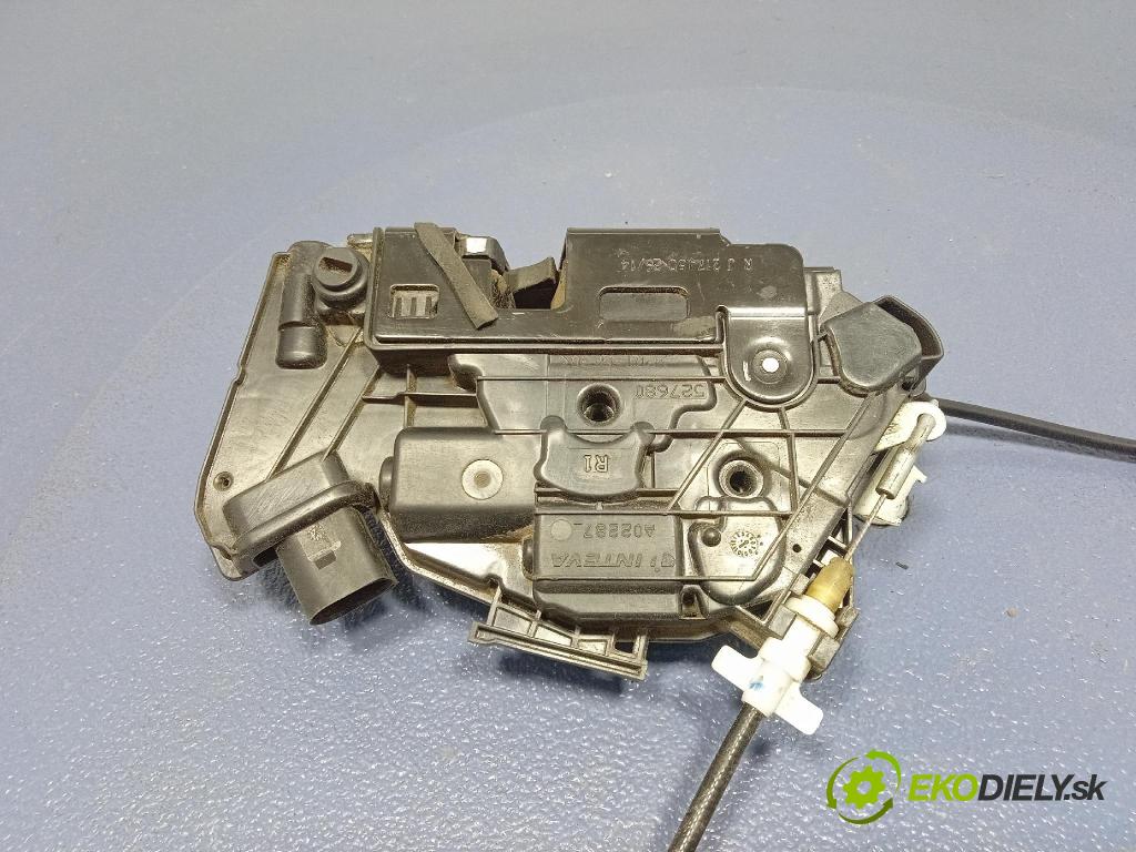 Skoda Superb 2014 zámok dvere zad v pravo: 1S4839016B