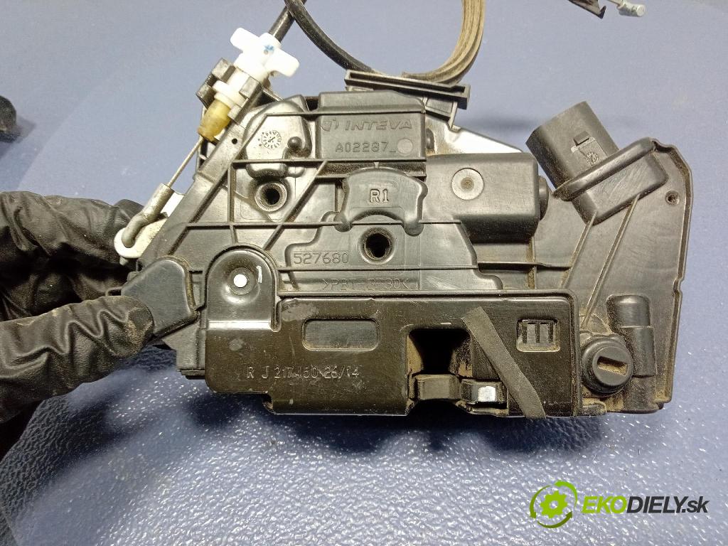 Skoda Superb 2014 zámok dvere zad v pravo: 1S4839016B