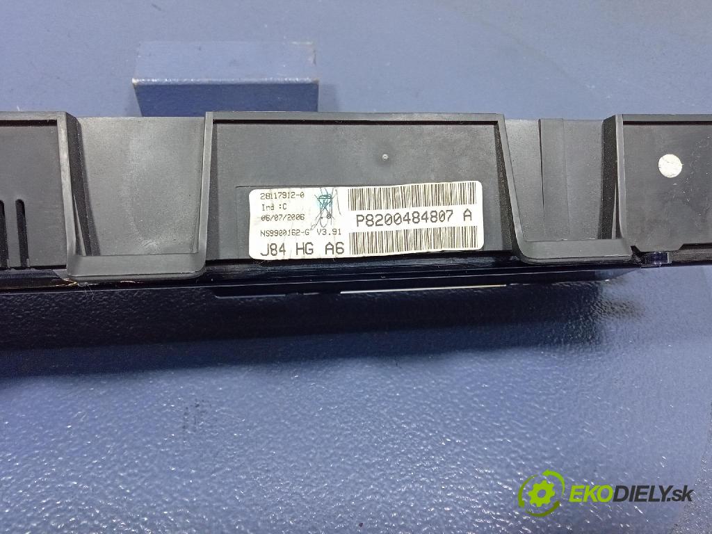 Renault Scenic 2006 prístrojovka/ budíky 8200484807