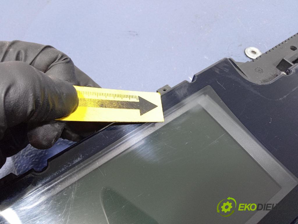 Renault Scenic 2006 prístrojovka/ budíky 8200484807