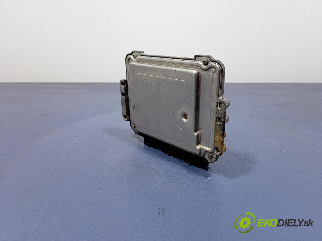 Renault Scenic 2006 riadiaca jednotka Motor: 8200601334