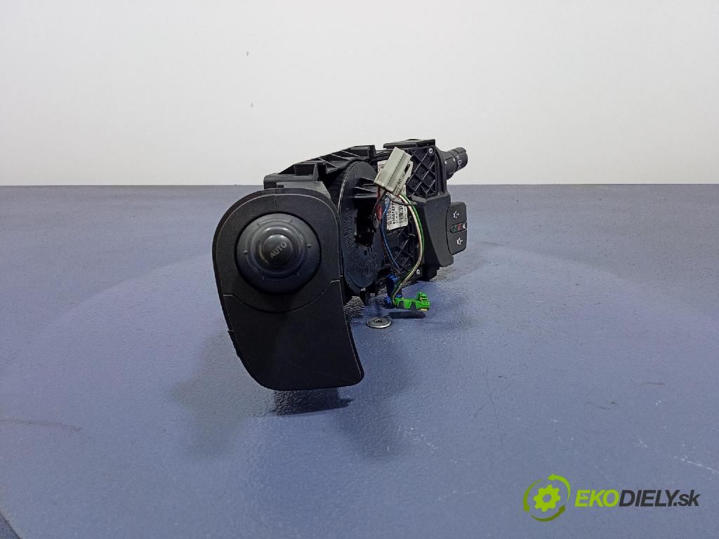 Renault Scenic 2006 prepínač Komplex: 8200127733