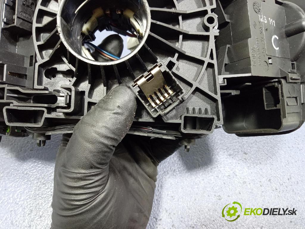 Renault Scenic 2006 prepínač Komplex: 8200127733