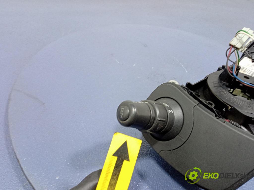 Renault Scenic 2006 prepínač Komplex: 8200127733