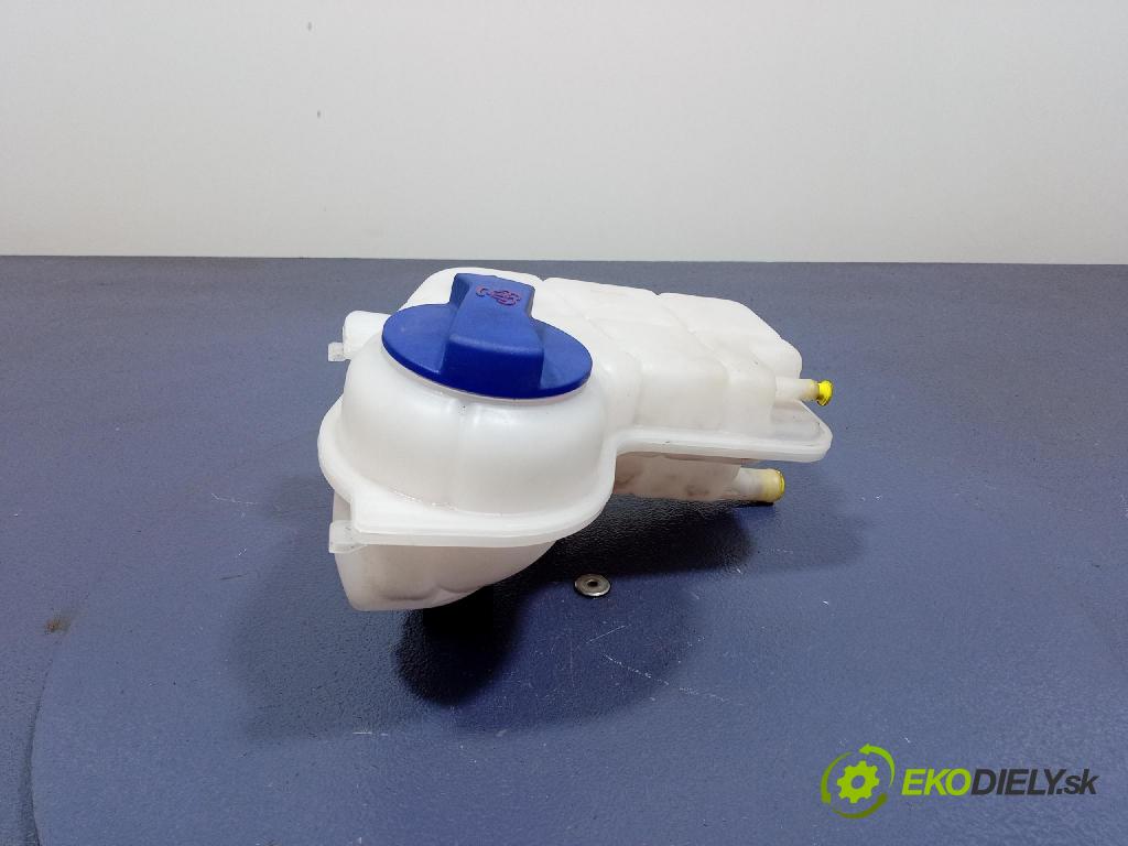 Audi A4 2003 nádržka Kompenzačné: