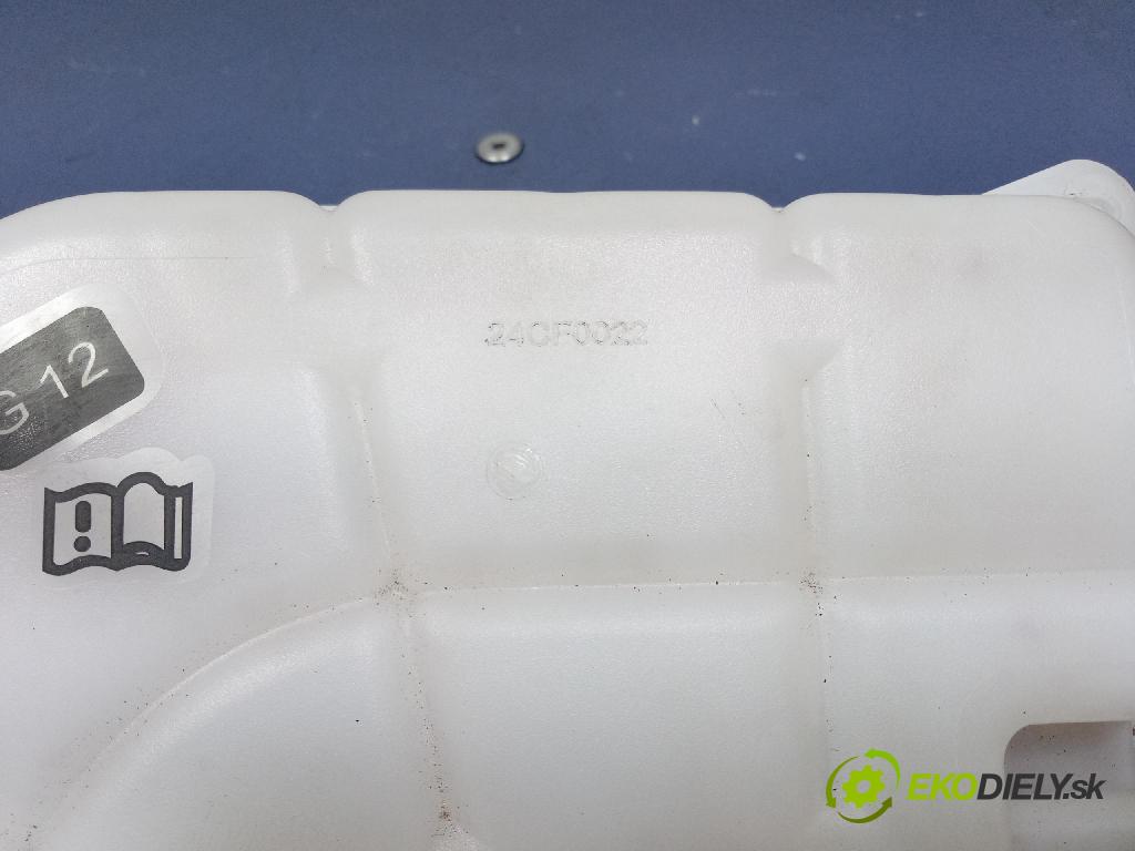 Audi A4 2003 nádržka Kompenzačné: 