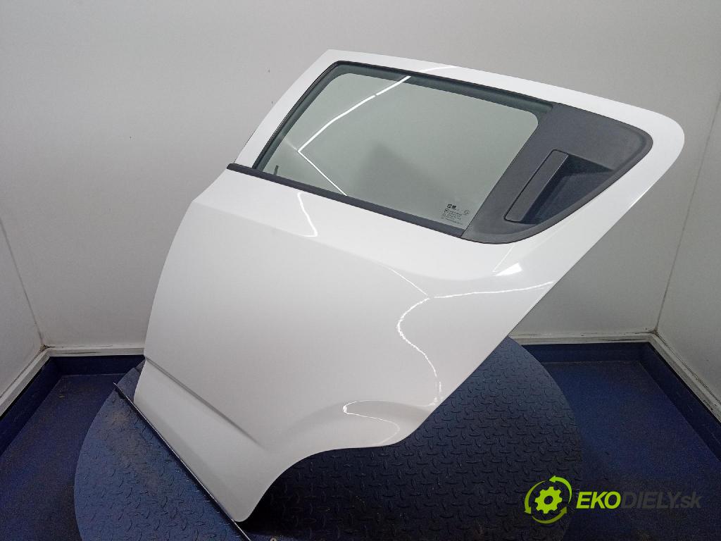 Chevrolet Aveo 2012 dvere zad Vľavo: