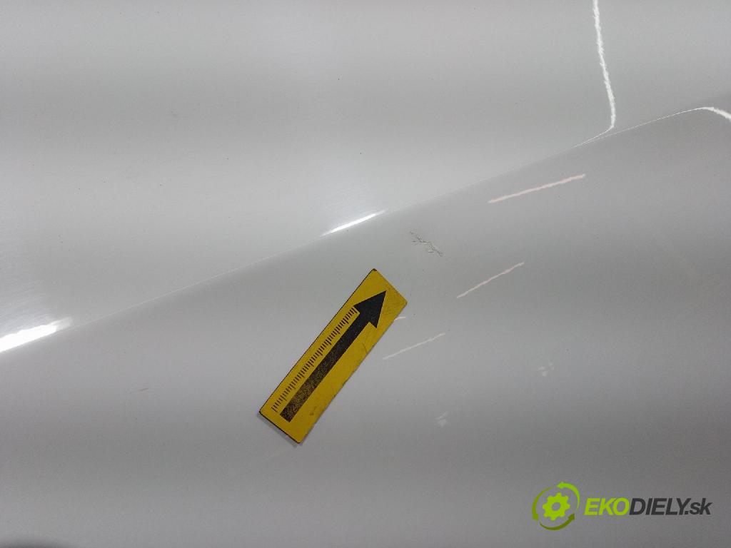 Chevrolet Aveo 2012 dvere zad Vľavo: