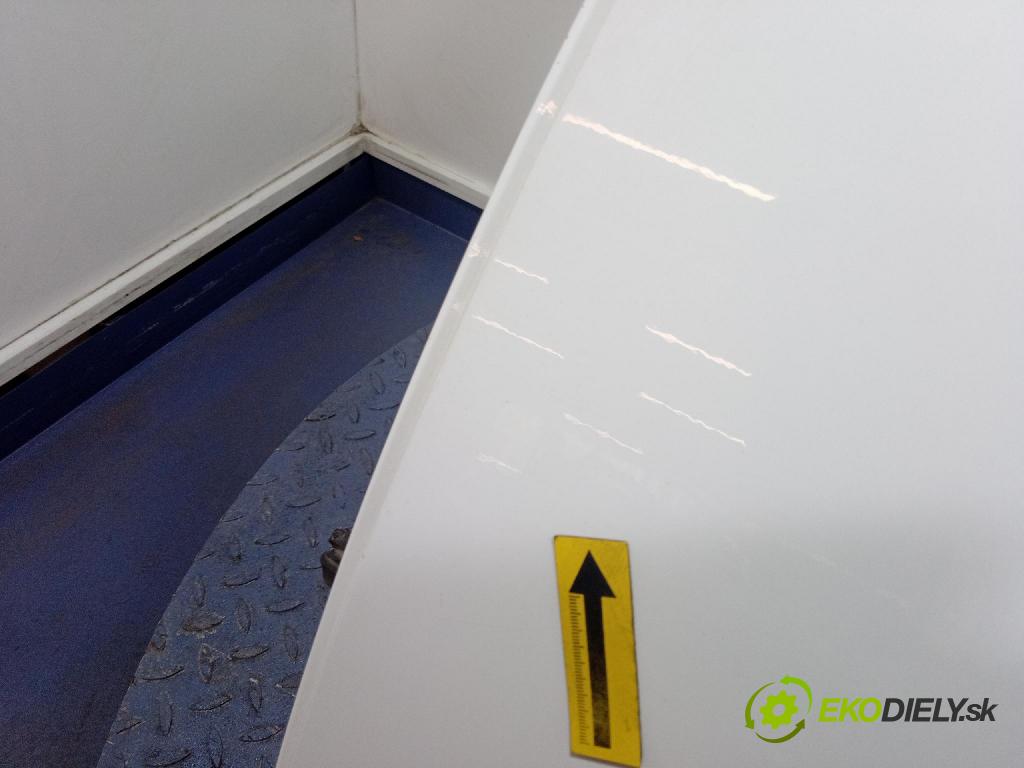 Chevrolet Aveo 2012 dvere zad Vľavo: