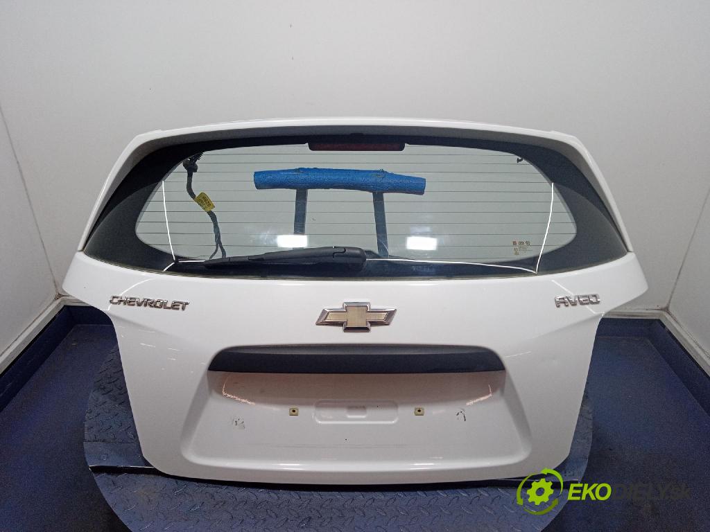 Chevrolet Aveo 2012 zadna dveře kufra: kufra: