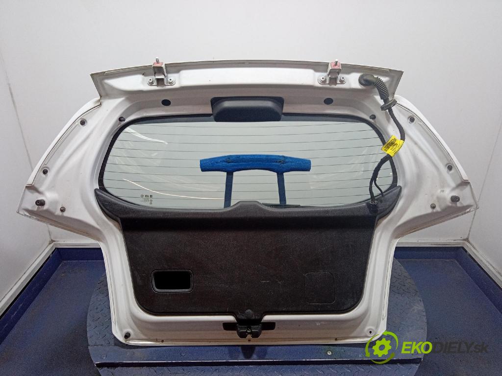 Chevrolet Aveo 2012 zadna dveře kufra: kufra: 