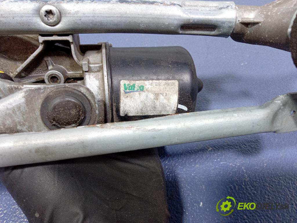 Chevrolet Aveo 2012 mechanizmus motor: Stierače: Predné